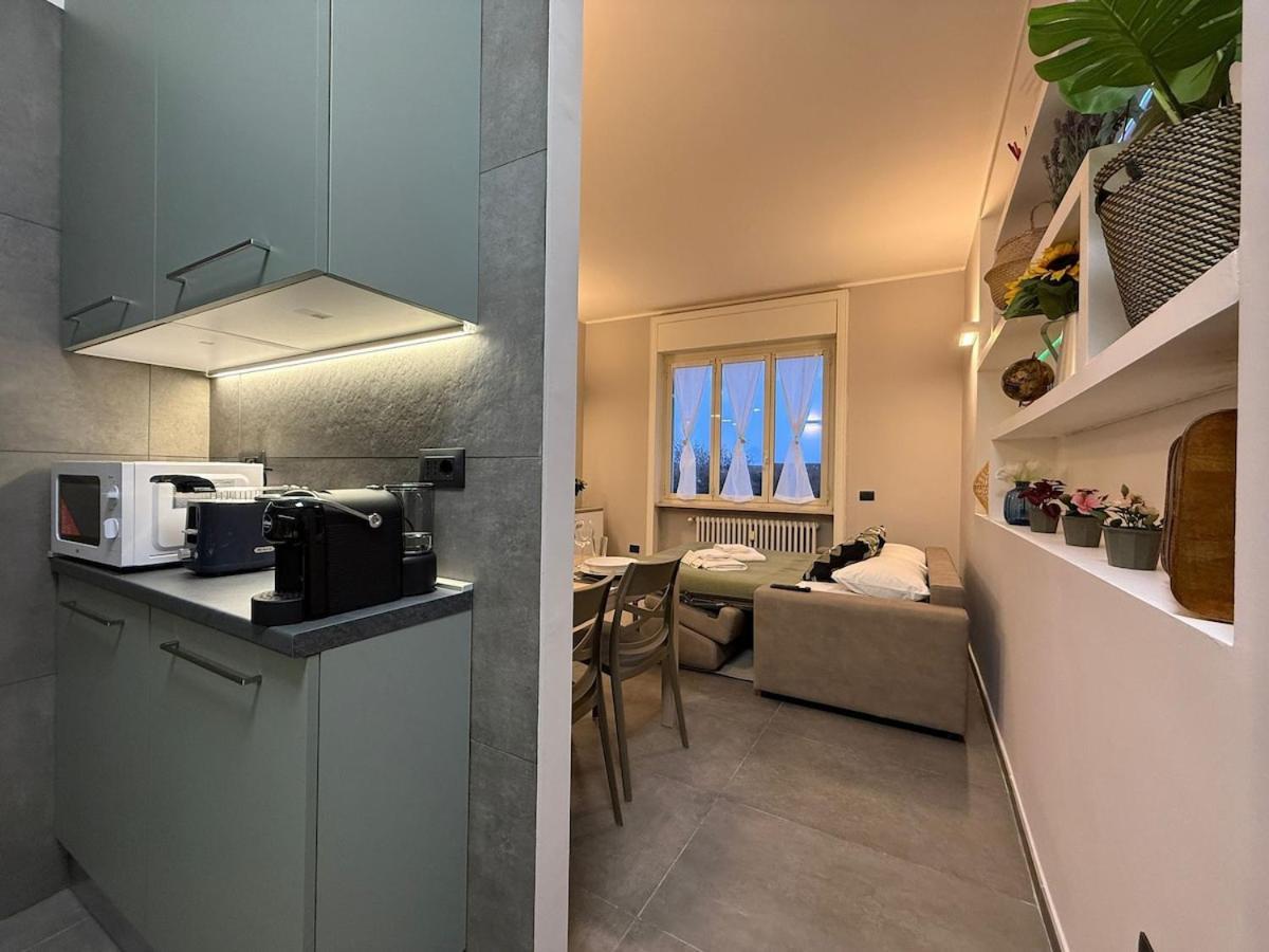 Apartment Wide & Bright 2 Bedroom Flat 50m From M4 Station