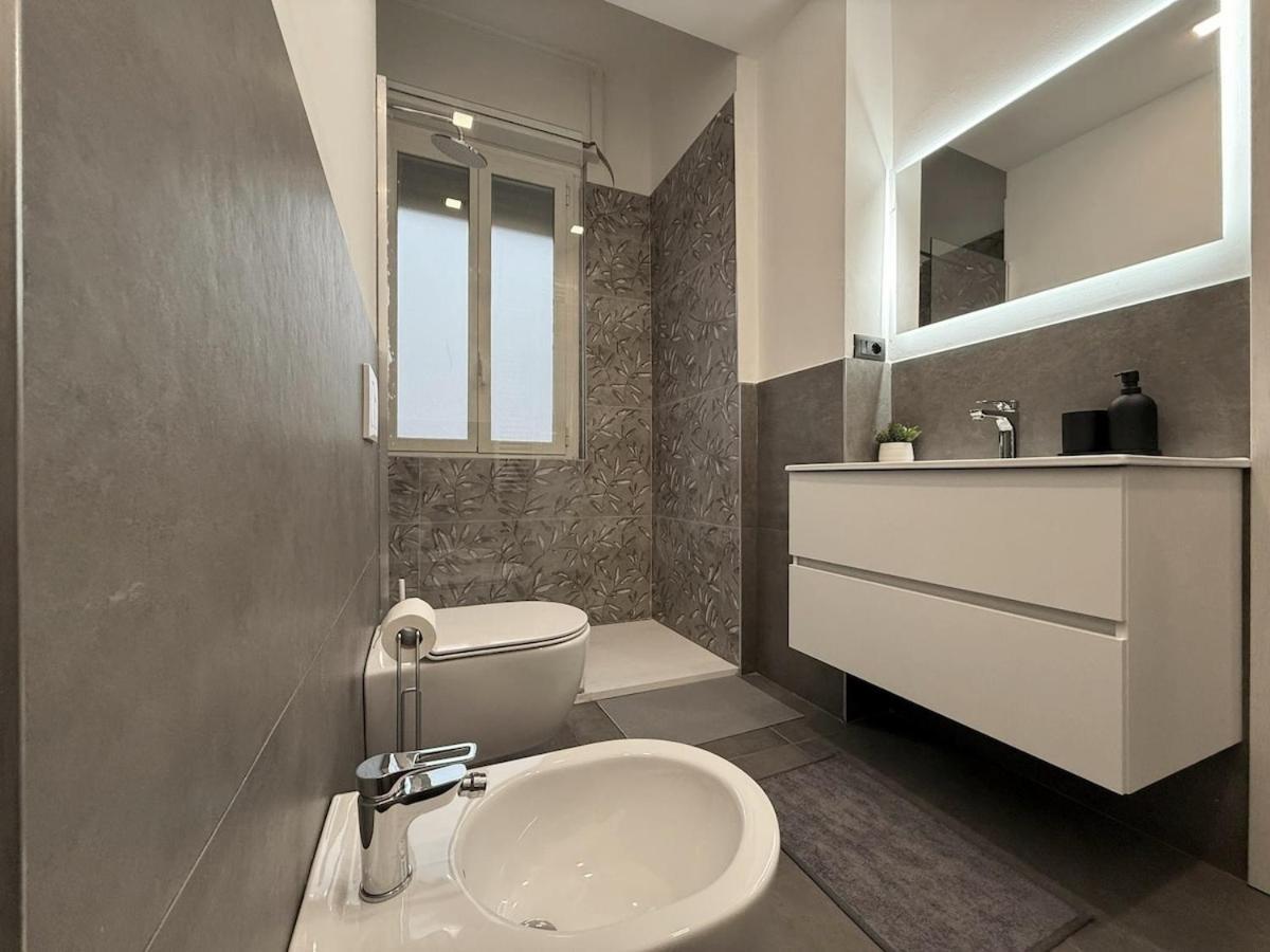 Apartment Wide & Bright 2 Bedroom Flat 50m From M4 Station